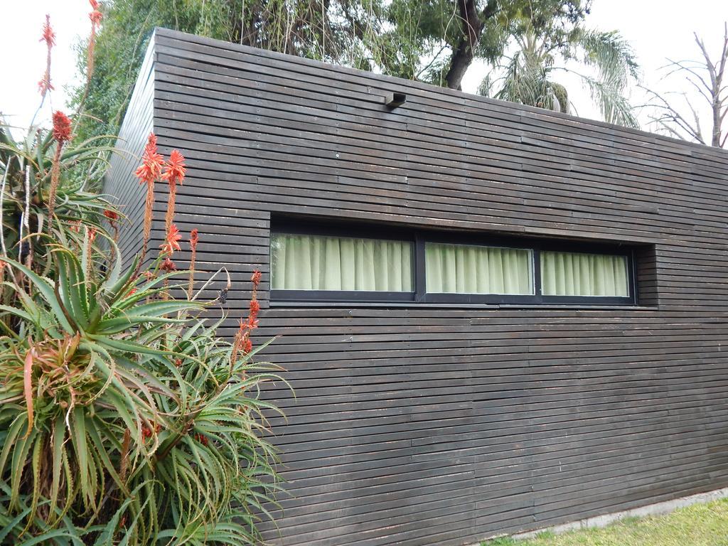 Hotel Aeropuerto Ezeiza Casa De Mr Monte Grande Exteriör bild