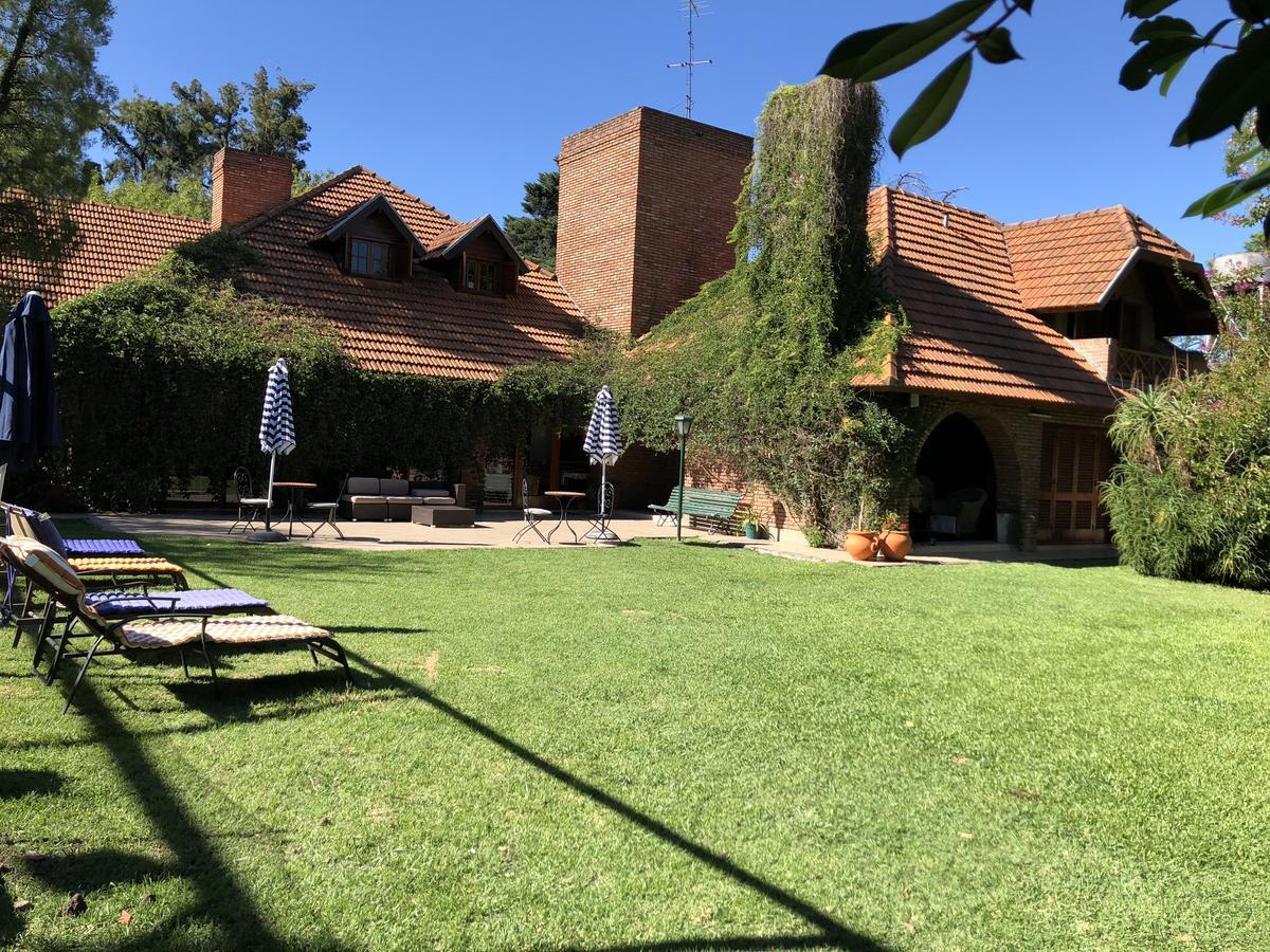 Hotel Aeropuerto Ezeiza Casa De Mr Monte Grande Exteriör bild